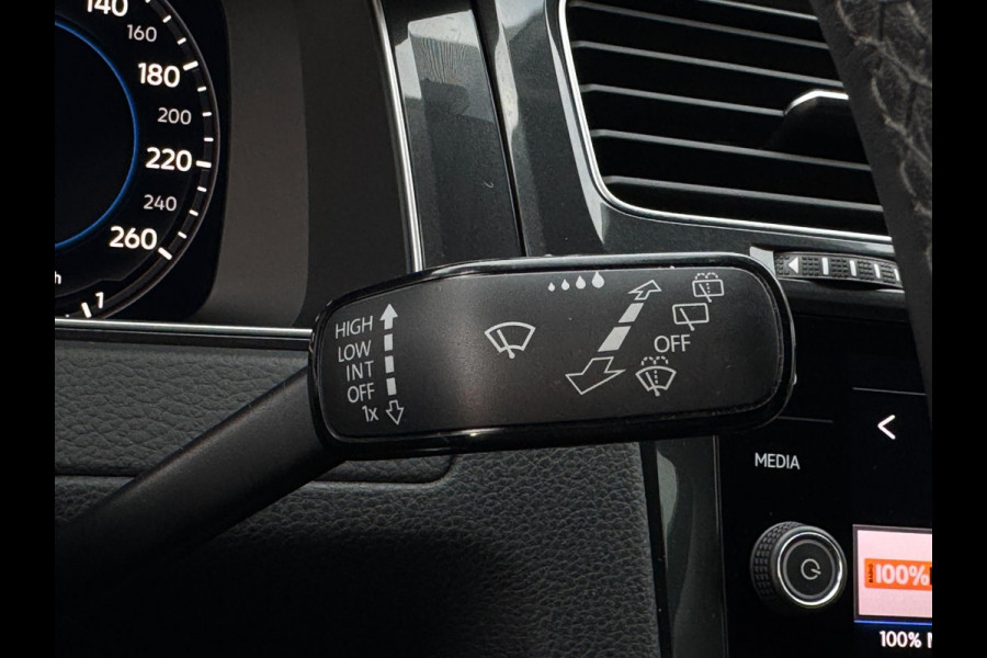 Volkswagen Golf 1.4 TSI Highline Business R VIRTUAL COCKPIT / MASSAGESTOEL / ALCANTARA / ACC / PDC / 4-SEIZ. BAND / LEDVERLICHTING