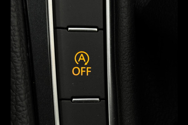 Volkswagen Golf 1.4 TSI Highline Business R VIRTUAL COCKPIT / MASSAGESTOEL / ALCANTARA / ACC / PDC / 4-SEIZ. BAND / LEDVERLICHTING