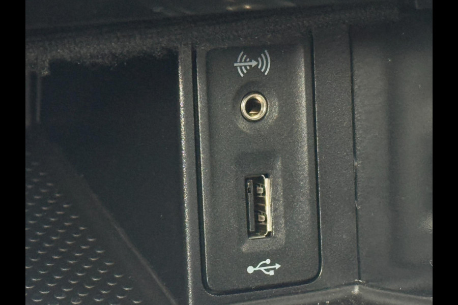 Volkswagen Golf 1.4 TSI Highline Business R VIRTUAL COCKPIT / MASSAGESTOEL / ALCANTARA / ACC / PDC / 4-SEIZ. BAND / LEDVERLICHTING