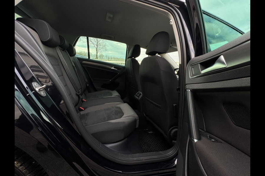 Volkswagen Golf 1.4 TSI Highline Business R VIRTUAL COCKPIT / MASSAGESTOEL / ALCANTARA / ACC / PDC / 4-SEIZ. BAND / LEDVERLICHTING