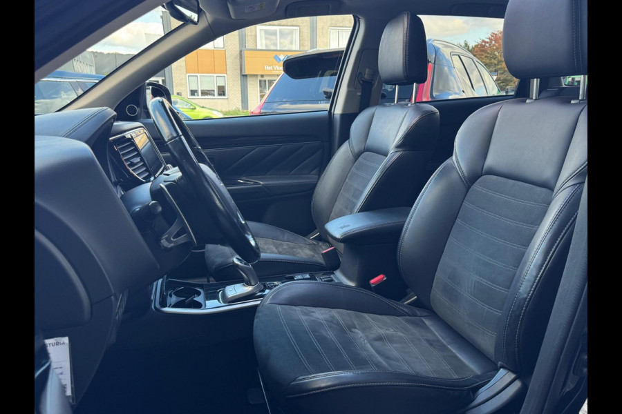 Mitsubishi Outlander 2.4 PHEV Intense+ TREKHAAK | PANODAK |