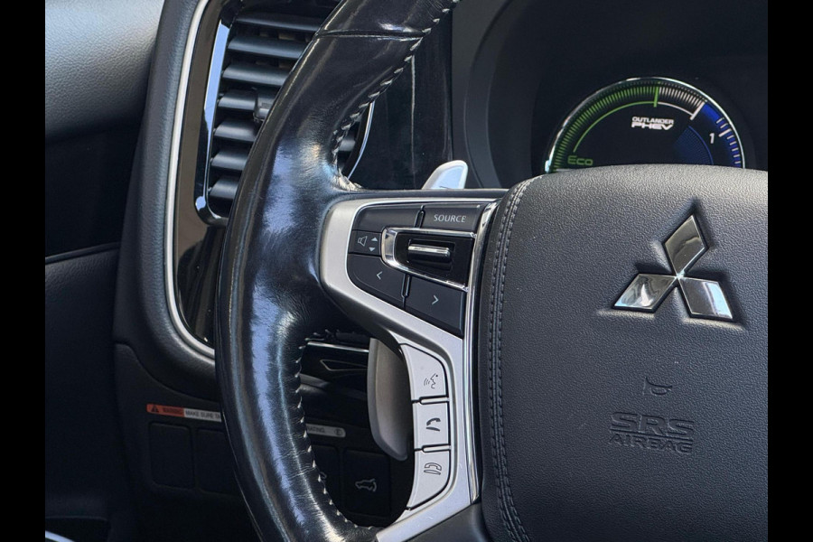 Mitsubishi Outlander 2.4 PHEV Intense+ TREKHAAK | PANODAK |