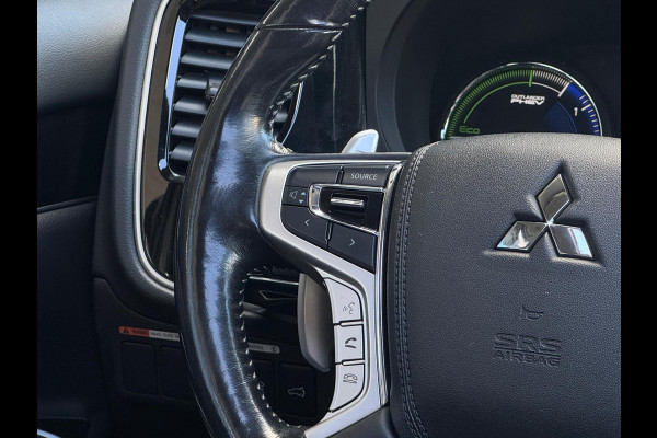 Mitsubishi Outlander 2.4 PHEV Intense+ TREKHAAK | PANODAK |