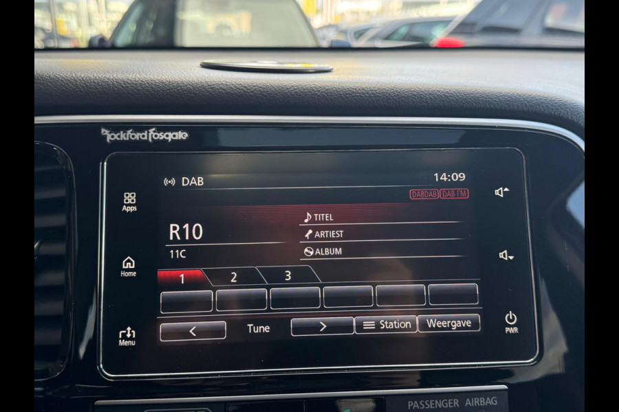 Mitsubishi Outlander 2.4 PHEV Intense+ TREKHAAK | PANODAK |