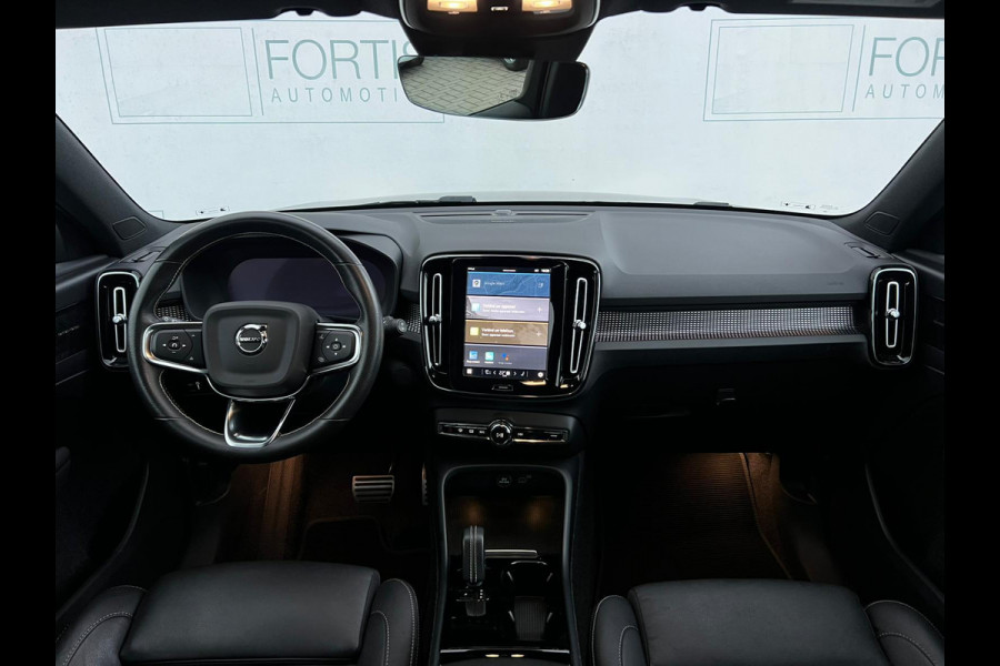 Volvo XC40 Recharge P8 AWD R-Design NL AUTO | LEDER | CAMERA | HARMAN KARDON | STUURWIEL VERW