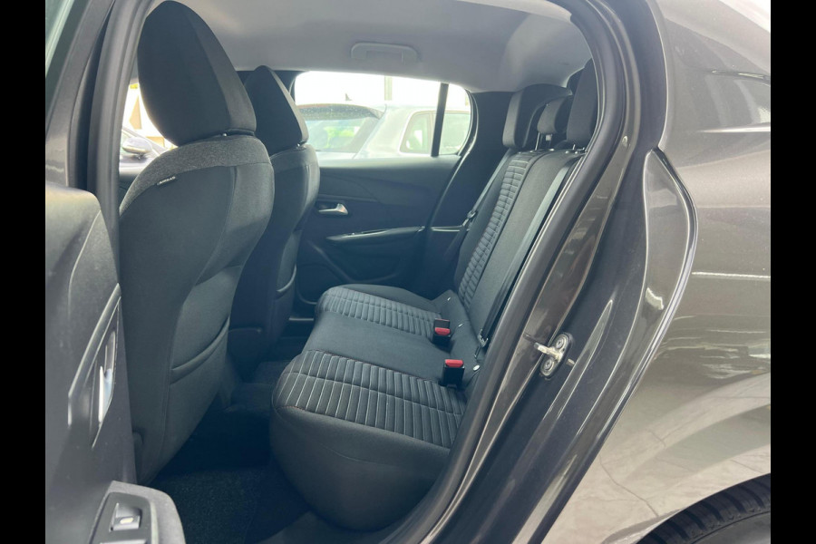 Peugeot 208 1.2 PureTech Allure Pack RIEM V.V | CARPLAY | AFN. TREKHAAK | APK T/M 27