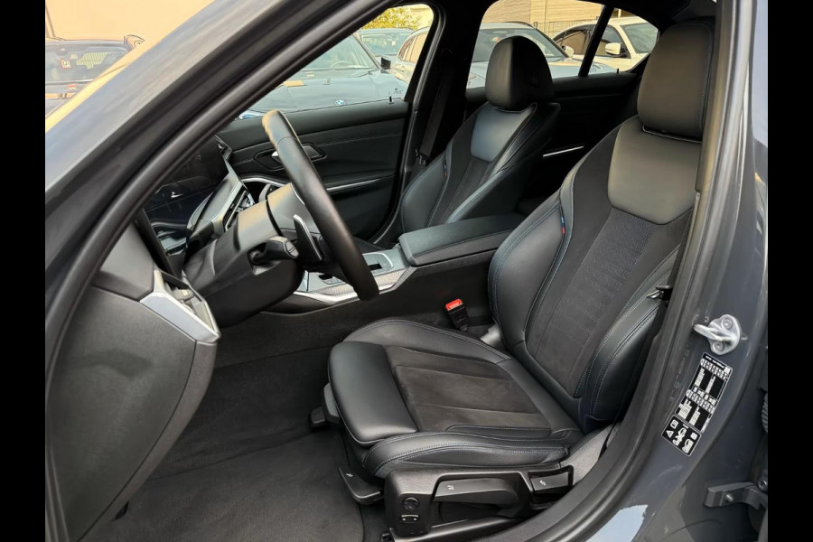 BMW 3 Serie 320d xDrive M-SPORT ** LED, NAVI+, HALF-LEDER, HuD, ACC, 19-inch LMV, DRAVIT GRAU ** 1e EIG - UNFALLFREI - BMW GAR ** ** INFORMEER OOK NAAR ONZE AANTREKKELIJKE FINANCIAL-LEASE TARIEVEN **