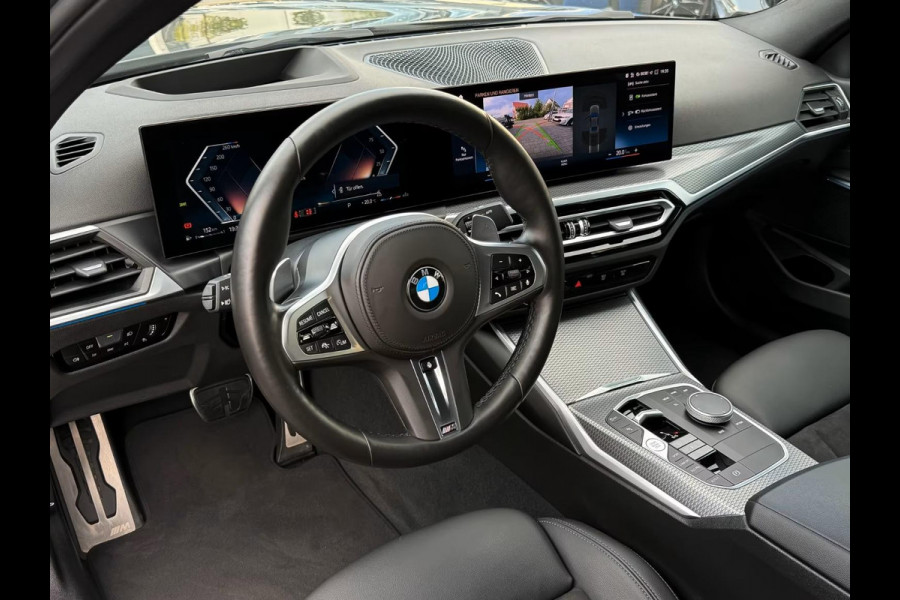 BMW 3 Serie 320d xDrive M-SPORT ** LED, NAVI+, HALF-LEDER, HuD, ACC, 19-inch LMV, DRAVIT GRAU ** 1e EIG - UNFALLFREI - BMW GAR ** ** INFORMEER OOK NAAR ONZE AANTREKKELIJKE FINANCIAL-LEASE TARIEVEN **