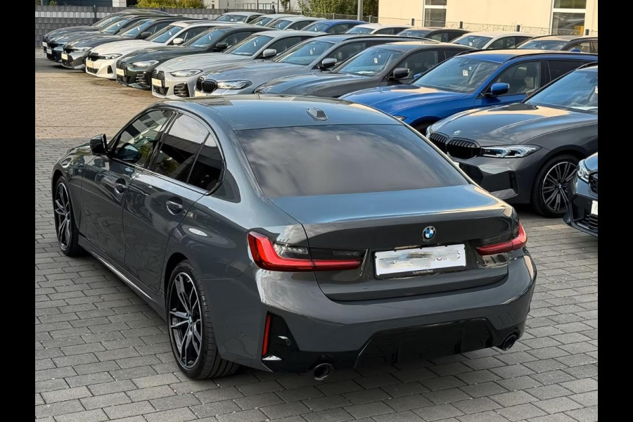 BMW 3 Serie 320d xDrive M-SPORT ** LED, NAVI+, HALF-LEDER, HuD, ACC, 19-inch LMV, DRAVIT GRAU ** 1e EIG - UNFALLFREI - BMW GAR ** ** INFORMEER OOK NAAR ONZE AANTREKKELIJKE FINANCIAL-LEASE TARIEVEN **