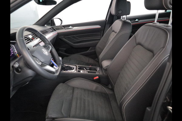 Volkswagen Passat Variant 1.4 TSI PHEV GTE Business 218 pk Automaat (DSG) | Navigatie | Parkeersensoren (Park assist) | Achteruitrijcamera | Stoelverwarming | Matrix LED koplampen |
