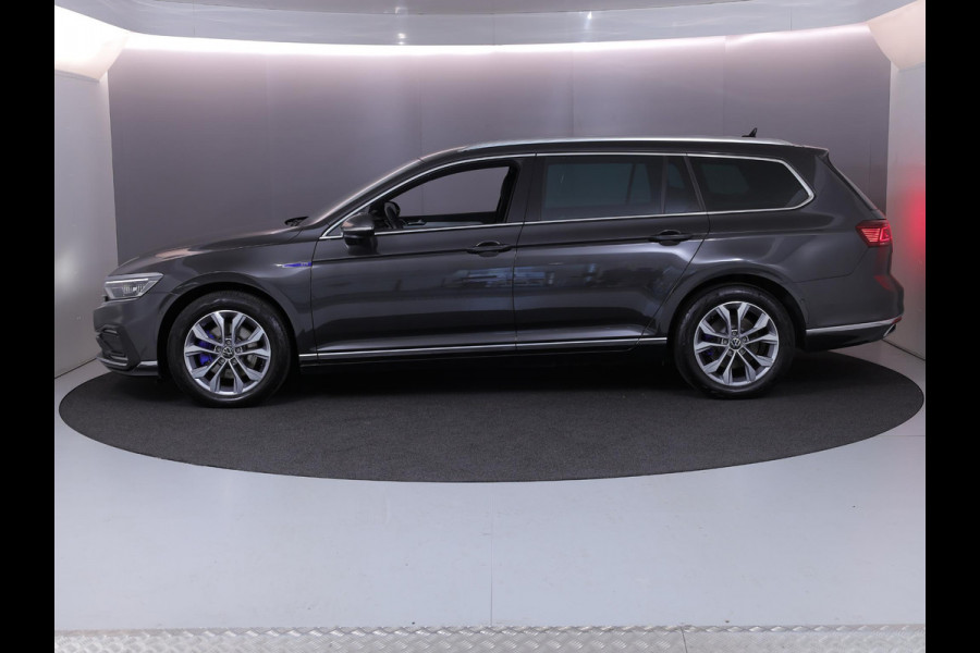 Volkswagen Passat Variant 1.4 TSI PHEV GTE Business 218 pk Automaat (DSG) | Navigatie | Parkeersensoren (Park assist) | Achteruitrijcamera | Stoelverwarming | Matrix LED koplampen |