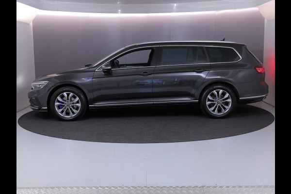 Volkswagen Passat Variant 1.4 TSI PHEV GTE Business 218 pk Automaat (DSG) | Navigatie | Parkeersensoren (Park assist) | Achteruitrijcamera | Stoelverwarming | Matrix LED koplampen |