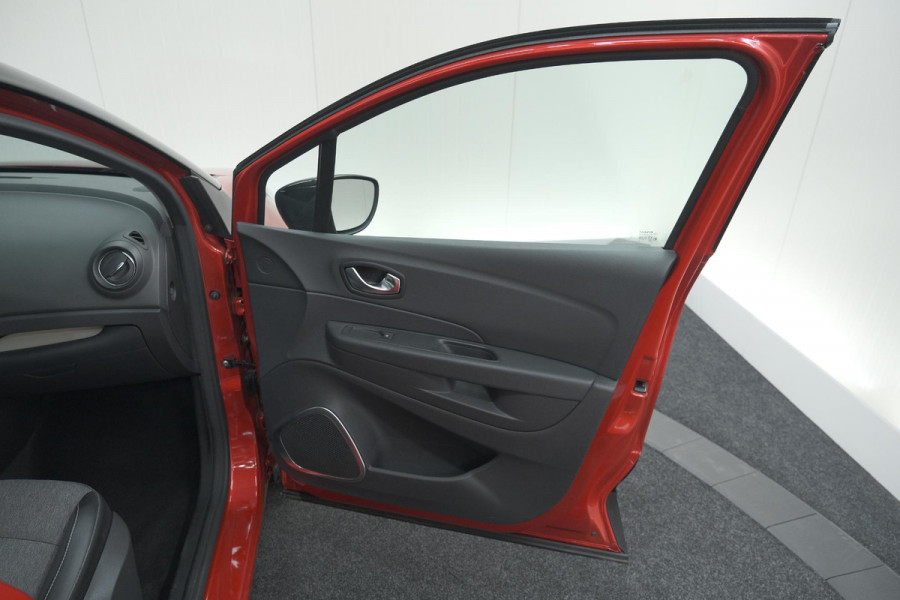 Renault Captur TCe 90 Intens | Camera | Navigatie | Parkeersensoren