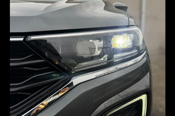 Volkswagen T-Roc 1.0 TSI Style ELEKTR. KLEP / CAMERA / CARPLAY / STUUR & STOELVERW. / ACC / ECC