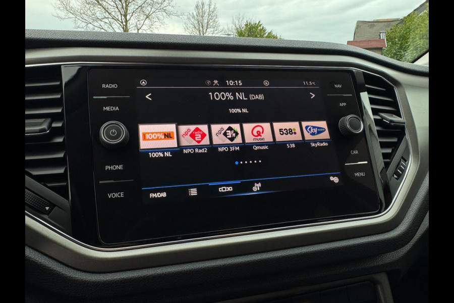 Volkswagen T-Roc 1.0 TSI Style ELEKTR. KLEP / CAMERA / CARPLAY / STUUR & STOELVERW. / ACC / ECC