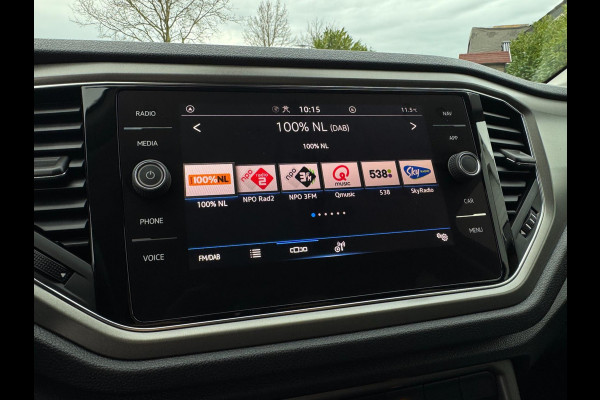 Volkswagen T-Roc 1.0 TSI Style ELEKTR. KLEP / CAMERA / CARPLAY / STUUR & STOELVERW. / ACC / ECC