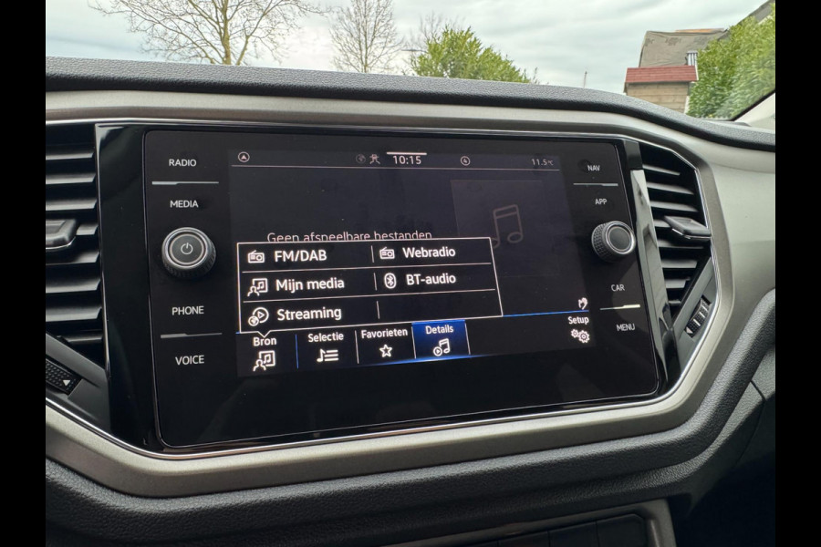 Volkswagen T-Roc 1.0 TSI Style ELEKTR. KLEP / CAMERA / CARPLAY / STUUR & STOELVERW. / ACC / ECC