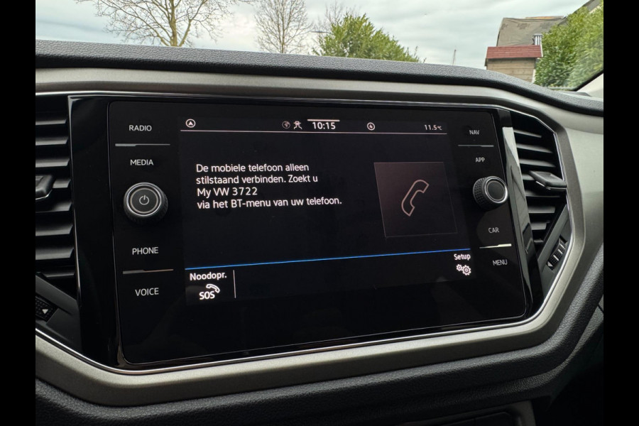 Volkswagen T-Roc 1.0 TSI Style ELEKTR. KLEP / CAMERA / CARPLAY / STUUR & STOELVERW. / ACC / ECC