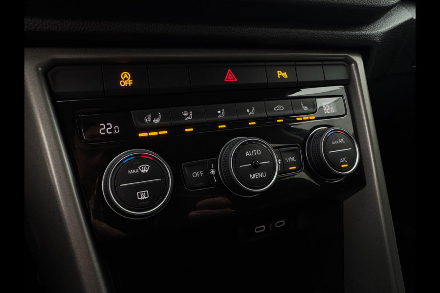 Volkswagen T-Roc 1.0 TSI Style ELEKTR. KLEP / CAMERA / CARPLAY / STUUR & STOELVERW. / ACC / ECC