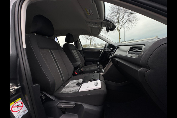 Volkswagen T-Roc 1.0 TSI Style ELEKTR. KLEP / CAMERA / CARPLAY / STUUR & STOELVERW. / ACC / ECC