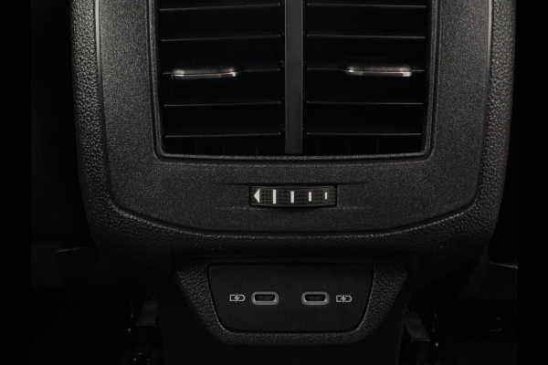 Volkswagen T-Roc 1.0 TSI Style ELEKTR. KLEP / CAMERA / CARPLAY / STUUR & STOELVERW. / ACC / ECC