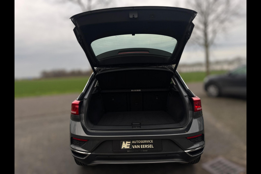 Volkswagen T-Roc 1.0 TSI Style ELEKTR. KLEP / CAMERA / CARPLAY / STUUR & STOELVERW. / ACC / ECC