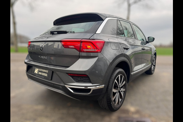 Volkswagen T-Roc 1.0 TSI Style ELEKTR. KLEP / CAMERA / CARPLAY / STUUR & STOELVERW. / ACC / ECC