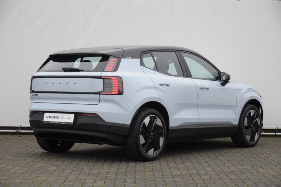 Volvo EX30 272PK Ext. Range Plus / Adaptieve Cruise Control/ Dodehoek Detectie / Parkeersensoren voor en achter/ Achteruitrijcamera/ Warmtepomp/ Google Services/W