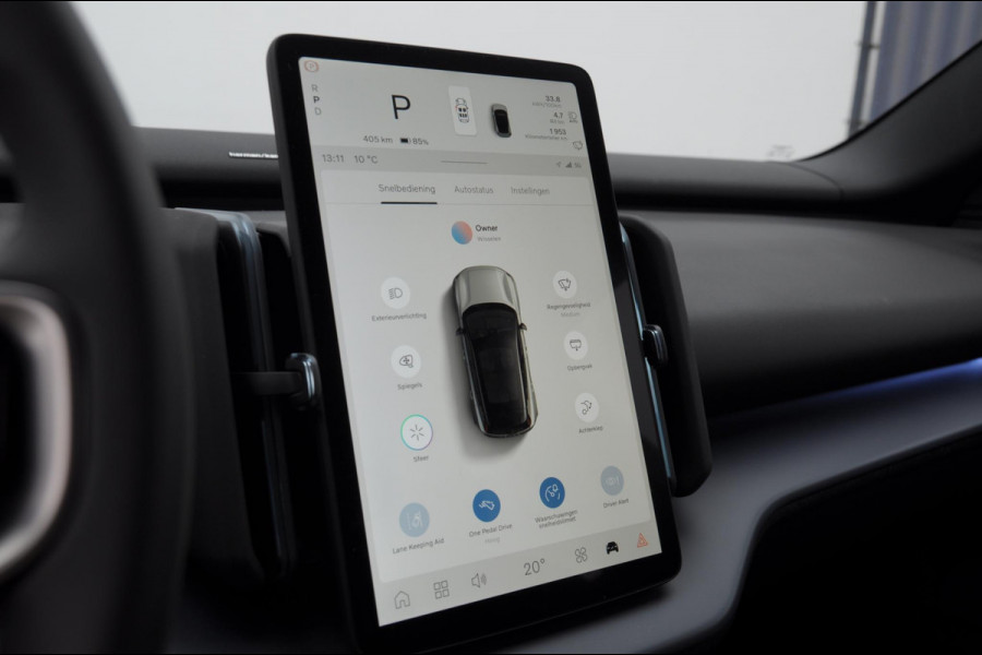 Volvo EX30 272PK Ext. Range Plus / Adaptieve Cruise Control/ Dodehoek Detectie / Parkeersensoren voor en achter/ Achteruitrijcamera/ Warmtepomp/ Google Services/W