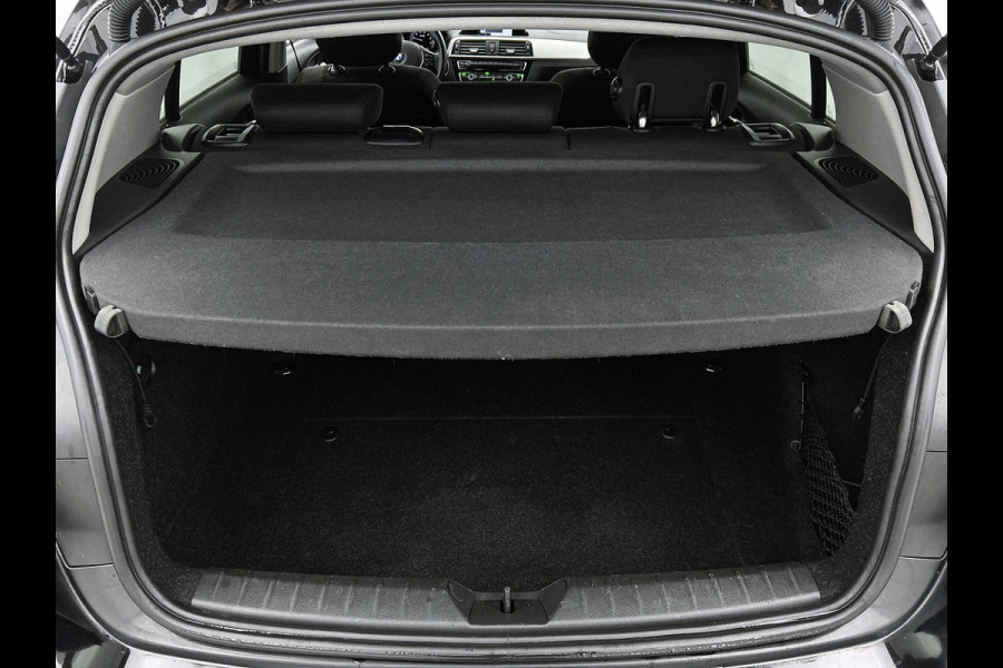 BMW 1-serie 116i Essential | Parksens | Stoelverw | Climate| Navi