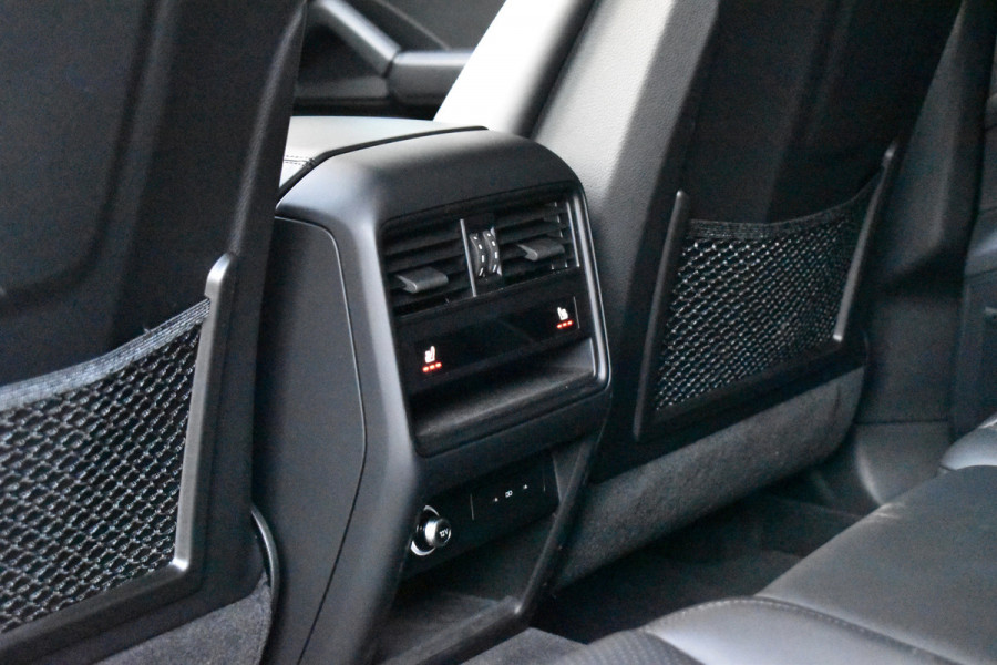 Porsche Cayenne 3.0 E-Hybrid 470pk SportDesign | Pano | Bijrij. Display | Matrix | ACC | 22'' Wielen | Trekhaak | Achterasbest. | Bose |