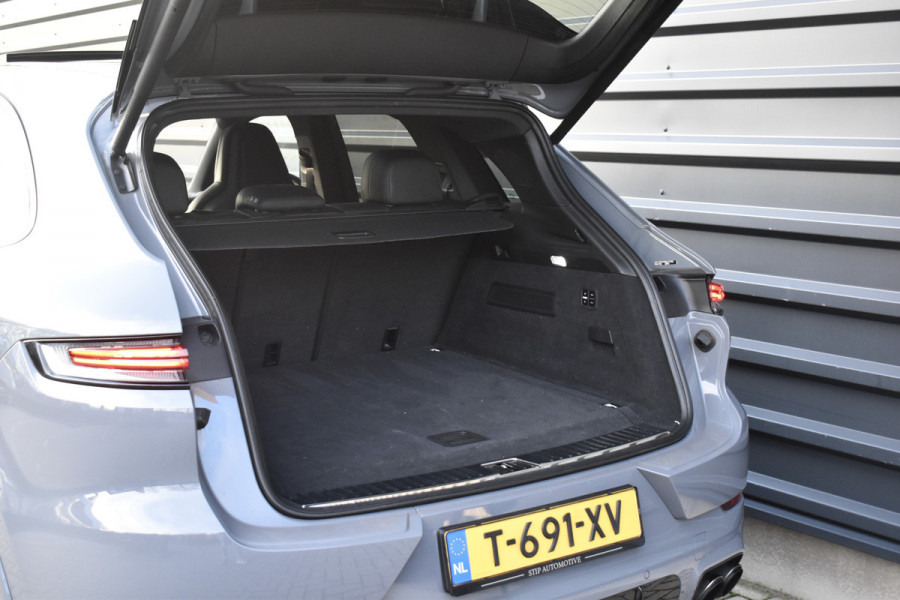 Porsche Cayenne 3.0 E-Hybrid 470pk SportDesign | Pano | Bijrij. Display | Matrix | ACC | 22'' Wielen | Trekhaak | Achterasbest. | Bose |