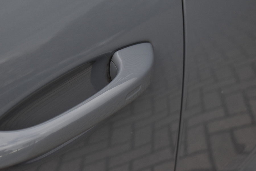 Porsche Cayenne 3.0 E-Hybrid 470pk SportDesign | Pano | Bijrij. Display | Matrix | ACC | 22'' Wielen | Trekhaak | Achterasbest. | Bose |