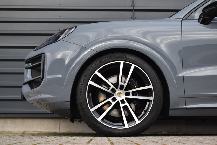 Porsche Cayenne 3.0 E-Hybrid 470pk SportDesign | Pano | Bijrij. Display | Matrix | ACC | 22'' Wielen | Trekhaak | Achterasbest. | Bose |