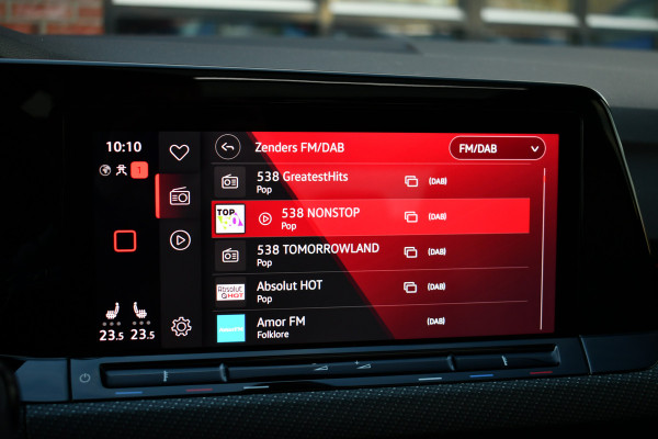 Volkswagen Golf 1.5 eTSI R-Line Pano 19inch Trekh IQ-light ACC Camera