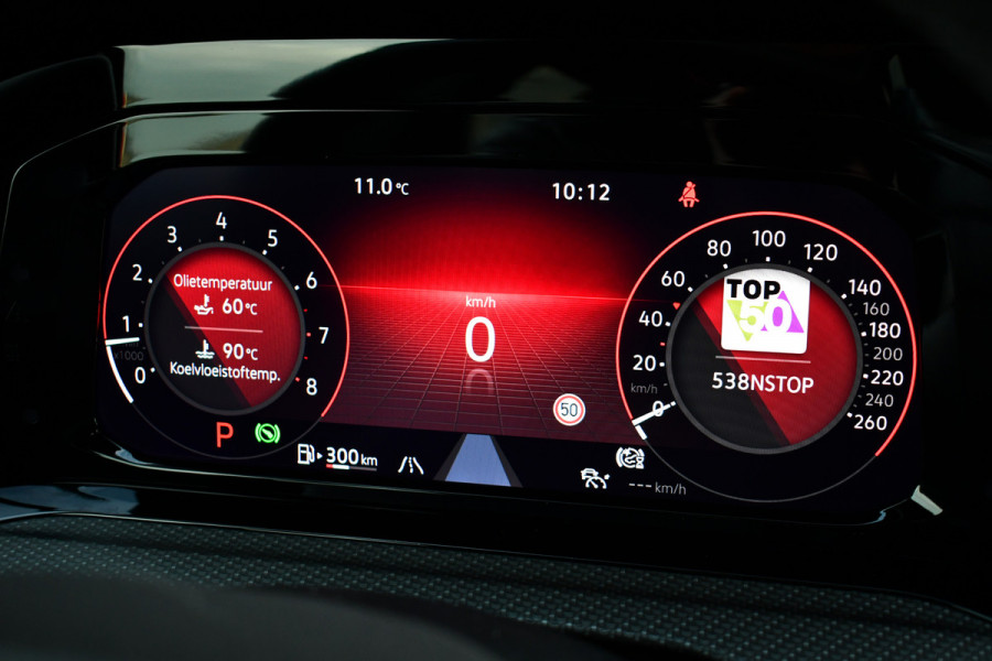 Volkswagen Golf 1.5 eTSI R-Line Pano 19inch Trekh IQ-light ACC Camera