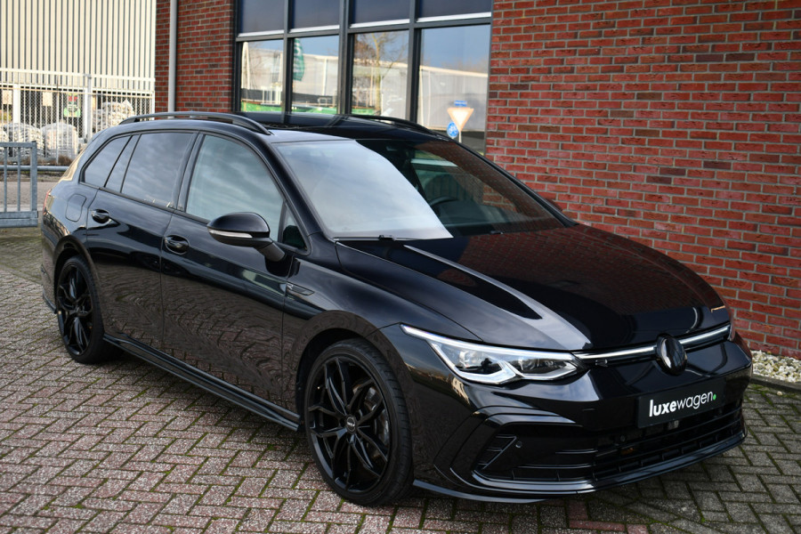 Volkswagen Golf 1.5 eTSI R-Line Pano 19inch Trekh IQ-light ACC Camera