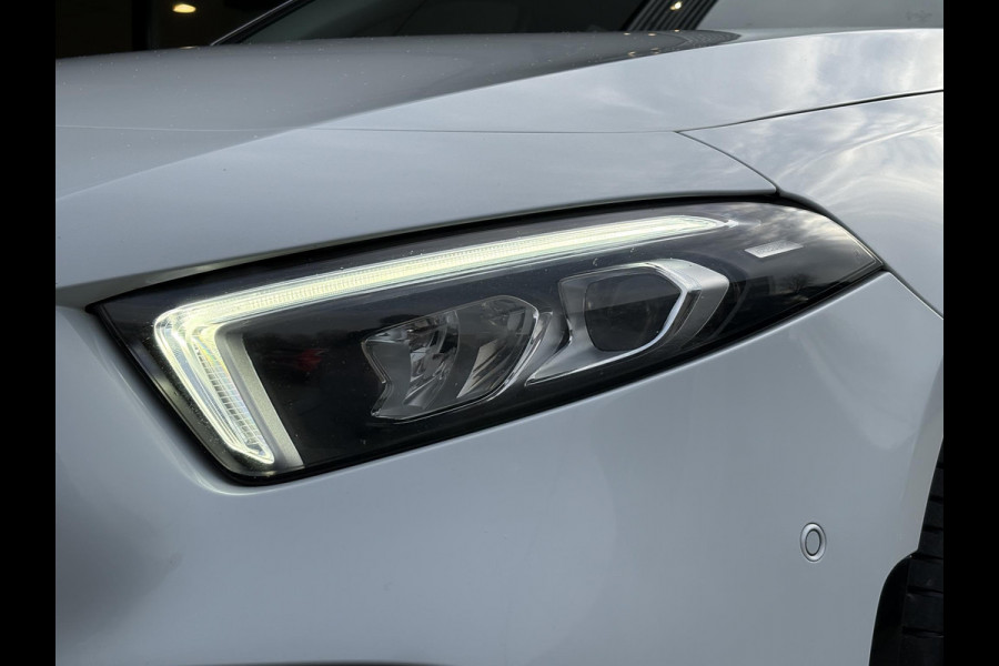 Mercedes-Benz A-Klasse 250 e Business Solution AMG Limited | Wegklapbare trekhaak | Stoelverwarming | Half leder | Camera