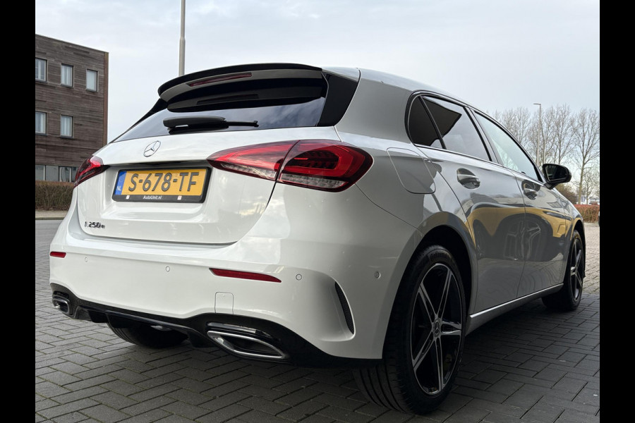 Mercedes-Benz A-Klasse 250 e Business Solution AMG Limited | Wegklapbare trekhaak | Stoelverwarming | Half leder | Camera
