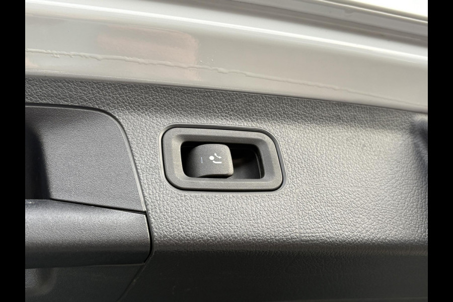 Mercedes-Benz A-Klasse 250 e Business Solution AMG Limited | Wegklapbare trekhaak | Stoelverwarming | Half leder | Camera