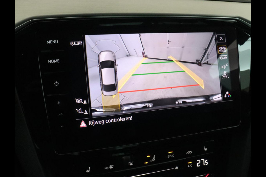 Volkswagen Passat 1.5 TSI R-Line | Nappaleder | Stoelverwarming | Camera | Carplay | Massage | Memory | Side Assist | Navigatie | Matrix LED | Adaptive cruise