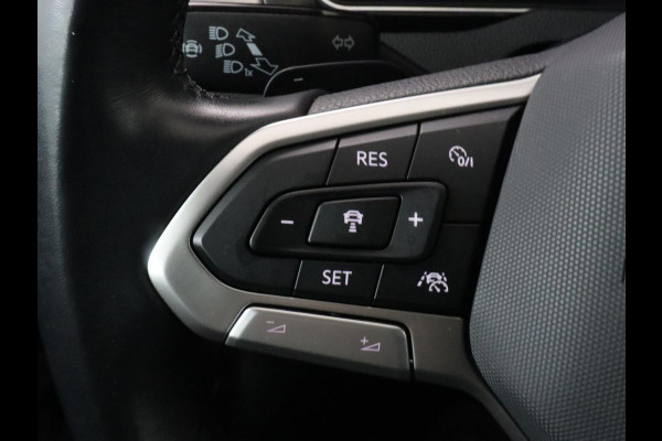 Volkswagen Passat 1.5 TSI R-Line | Nappaleder | Stoelverwarming | Camera | Carplay | Massage | Memory | Side Assist | Navigatie | Matrix LED | Adaptive cruise