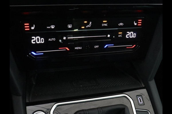 Volkswagen Passat 1.5 TSI R-Line | Nappaleder | Stoelverwarming | Camera | Carplay | Massage | Memory | Side Assist | Navigatie | Matrix LED | Adaptive cruise