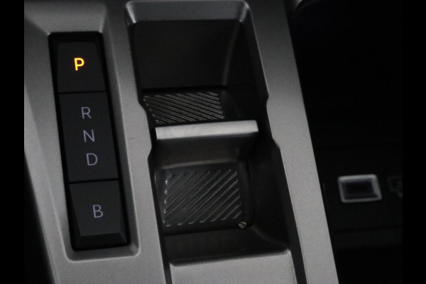 Peugeot 308 1.6 Plug-in Hybrid 180 Allure | Half leder | Camera | Carplay | Navigatie | Full LED | Cruise control | Climate control | Digital Cockpit | PHEV