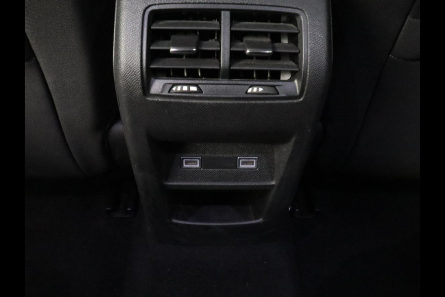 Peugeot 308 1.6 Plug-in Hybrid 180 Allure | Half leder | Camera | Carplay | Navigatie | Full LED | Cruise control | Climate control | Digital Cockpit | PHEV