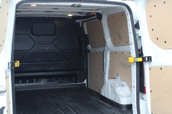 Ford Transit Custom 300 2.0 TDCI L1H1 Trend | SCI | 130pk | Adaptieve Cruise | Sync 3 Navigatie | Voorruit verwarming