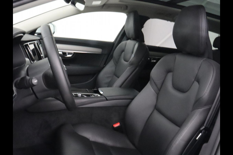Volvo V90 2.0 T6 AWD Inscription Plug In | Panoramadak | Leder | Stoel & stuurverwarming | Trekhaak | Camera | Adaptive cruise | Carplay | Achterbankverwarming | 19'' | Harman/Kardon | PHEV