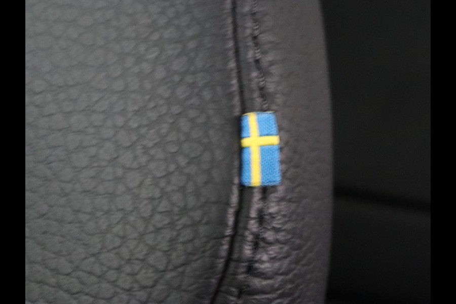 Volvo V90 2.0 T6 AWD Inscription Plug In | Panoramadak | Leder | Stoel & stuurverwarming | Trekhaak | Camera | Adaptive cruise | Carplay | Achterbankverwarming | 19'' | Harman/Kardon | PHEV