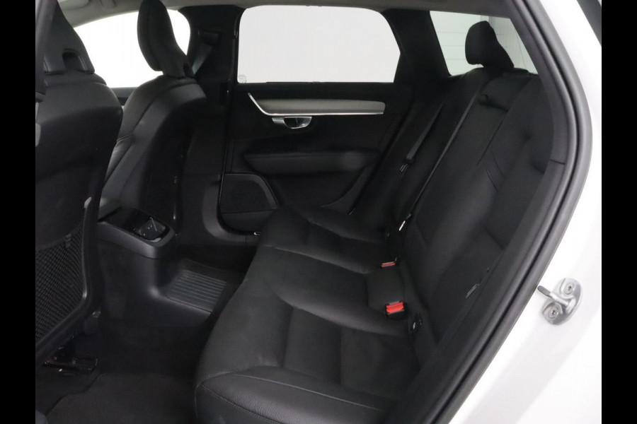 Volvo V90 2.0 T6 AWD Inscription Plug In | Panoramadak | Leder | Stoel & stuurverwarming | Trekhaak | Camera | Adaptive cruise | Carplay | Achterbankverwarming | 19'' | Harman/Kardon | PHEV