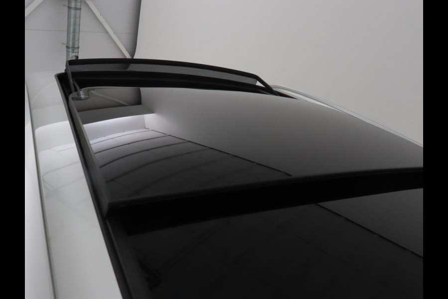 Volvo V90 2.0 T6 AWD Inscription Plug In | Panoramadak | Leder | Stoel & stuurverwarming | Trekhaak | Camera | Adaptive cruise | Carplay | Achterbankverwarming | 19'' | Harman/Kardon | PHEV